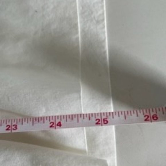 BCBG white PS Top with collar detail - Picture 10 of 10